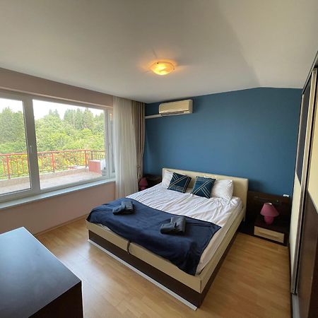 Green Fort - Prestige Sea Viev Apartments Pantai Sunny Bagian luar foto