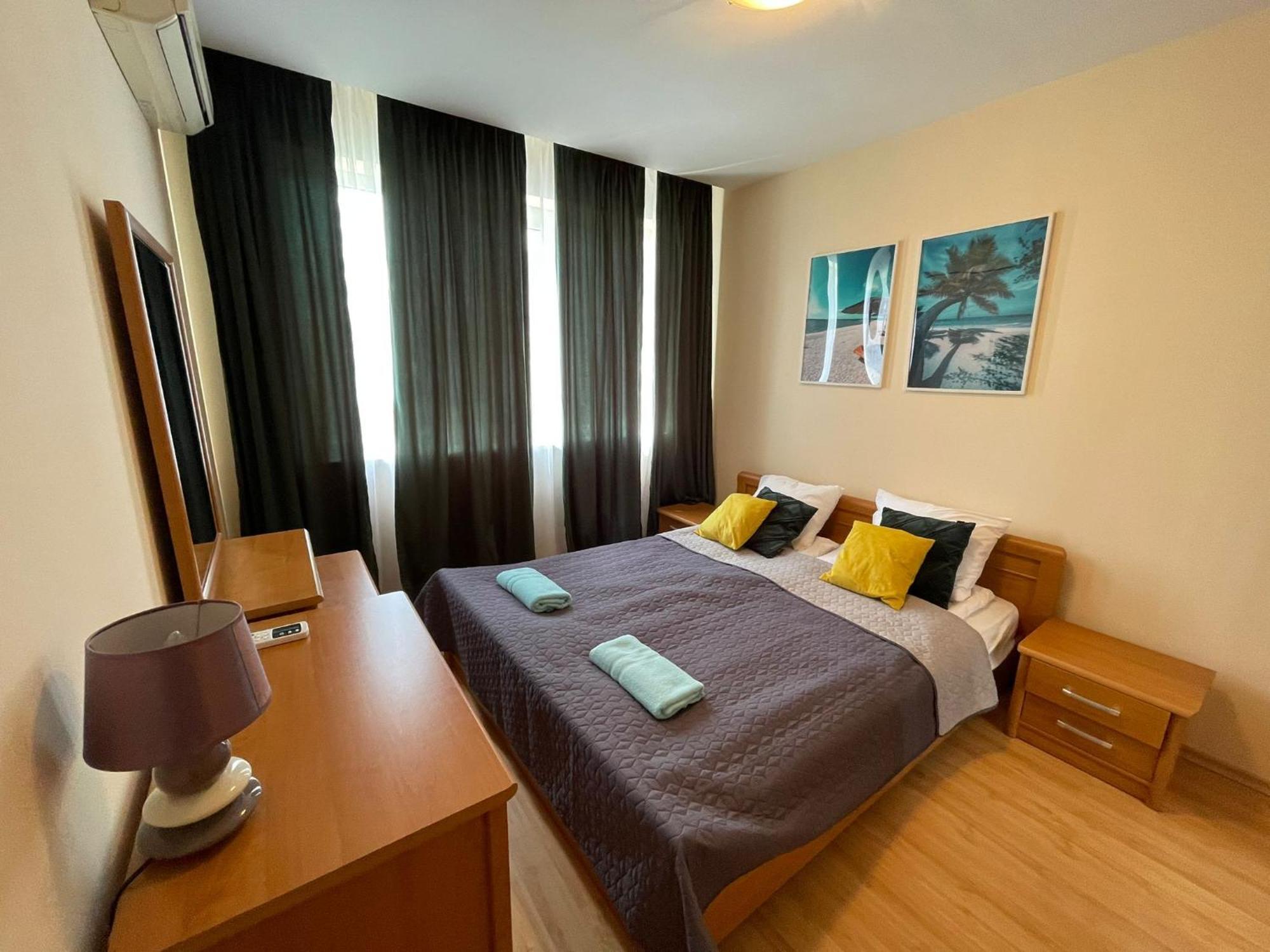 Green Fort - Prestige Sea Viev Apartments Pantai Sunny Bagian luar foto