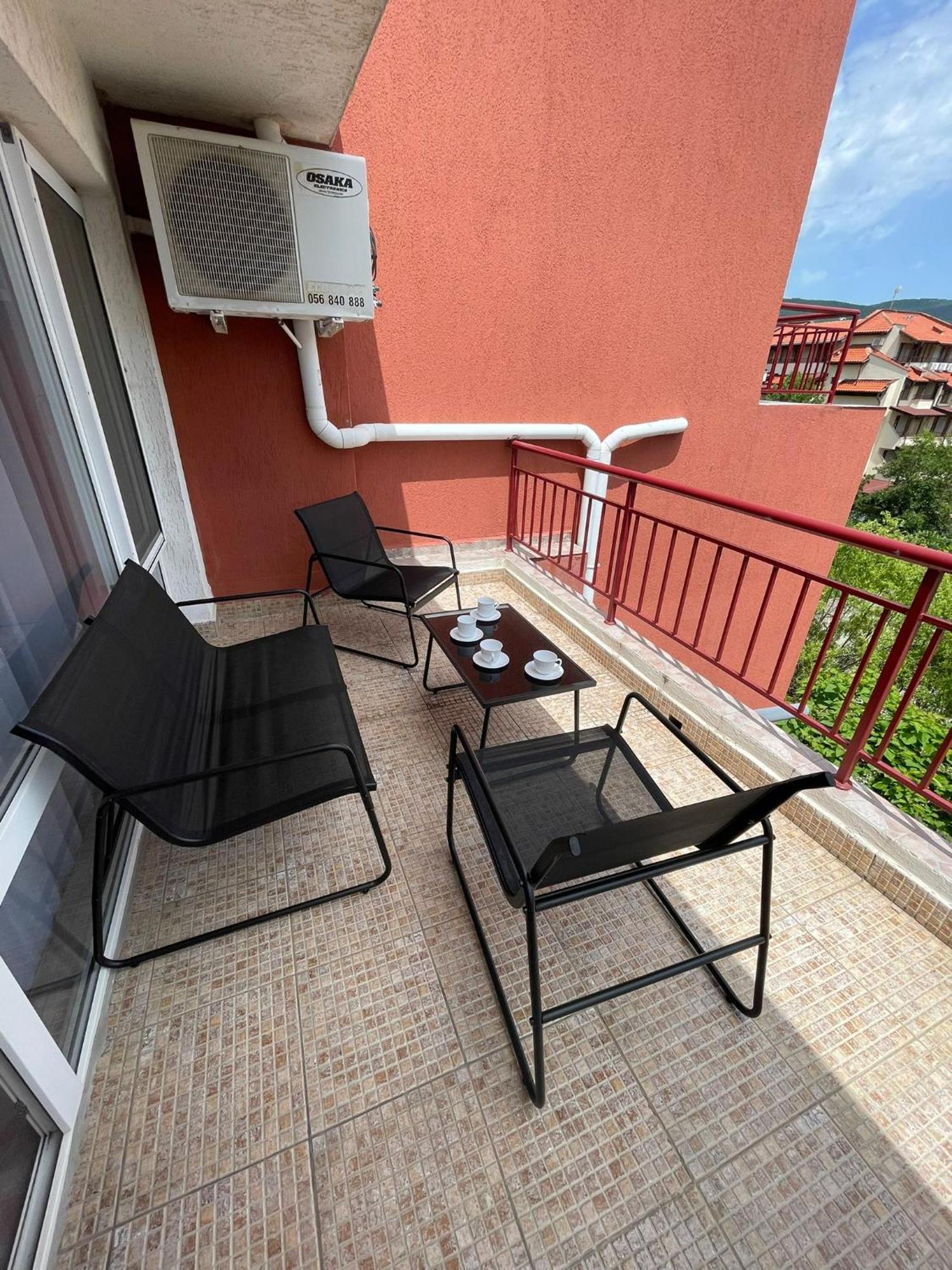 Green Fort - Prestige Sea Viev Apartments Pantai Sunny Bagian luar foto